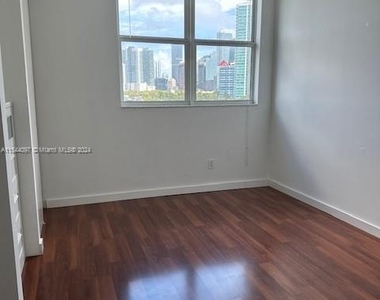 2475 Brickell Ave - Photo Thumbnail 20