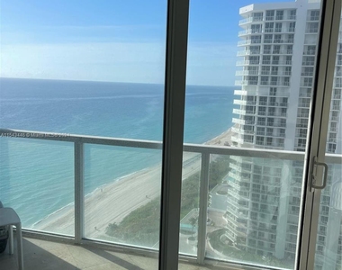 16699 Collins Ave - Photo Thumbnail 12