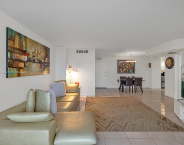 3180 S Ocean Dr - Photo Thumbnail 6