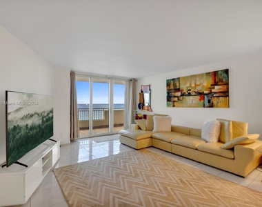 3180 S Ocean Dr - Photo Thumbnail 5