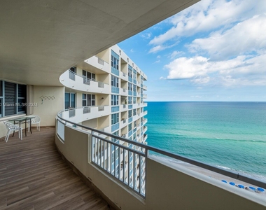 3180 S Ocean Dr - Photo Thumbnail 2