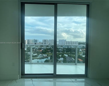 330 Sunny Isles Blvd - Photo Thumbnail 9