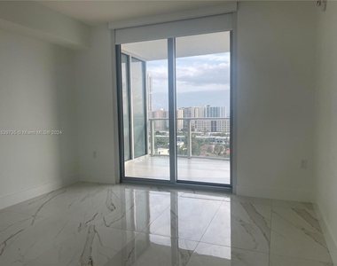 330 Sunny Isles Blvd - Photo Thumbnail 8