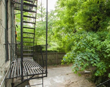 1027 Putnam Avenue - Photo Thumbnail 3