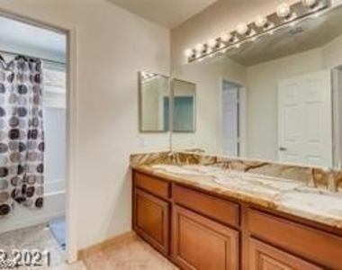 9716 Floweret Avenue - Photo Thumbnail 11