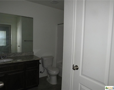 1004 Barbara Jordan Street - Photo Thumbnail 9