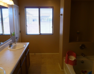 9151 S Whispering Pine Drive - Photo Thumbnail 4