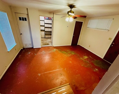 310 Wedgewood Drive - Photo Thumbnail 9