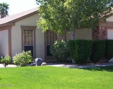 815 E Calle Del Norte -- - Photo Thumbnail 1