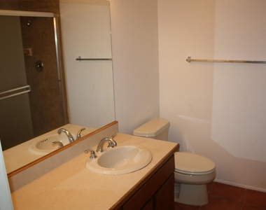 5750 N Camino Esplendora - Photo Thumbnail 7