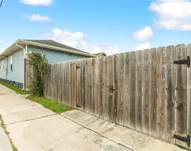 8601 Apricot Street - Photo Thumbnail 19