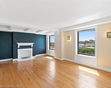 15 E Kirby Street - Photo Thumbnail 2