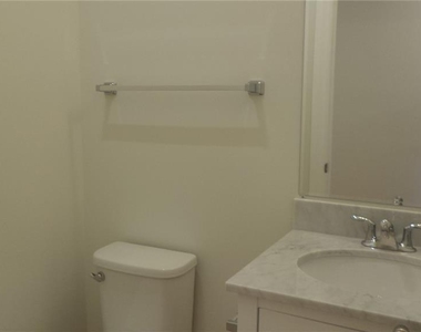 33 Maple Avenue - Photo Thumbnail 6