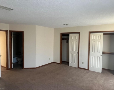 4240 Minnard Court - Photo Thumbnail 12