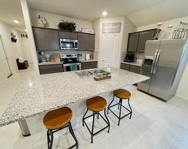 916 Community Way - Photo Thumbnail 10