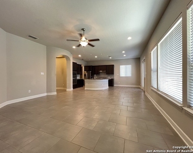 14203 Sam Houston Way - Photo Thumbnail 32