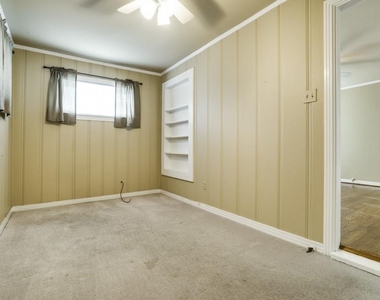 2601 Highview Terrace - Photo Thumbnail 14