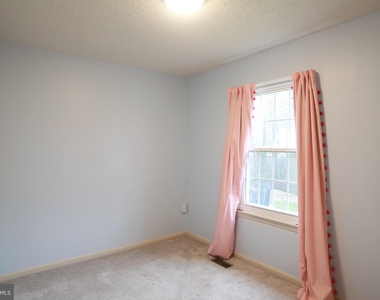 8583 Wheatfield Way - Photo Thumbnail 15