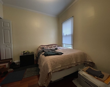 32 Beacon Ave - Photo Thumbnail 9