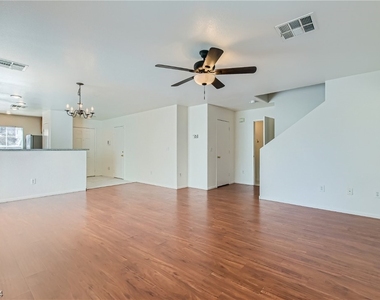 7312 Camden Pine Avenue - Photo Thumbnail 3