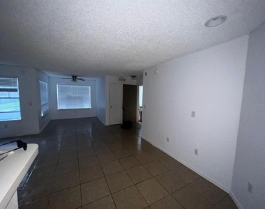 2209 Antigua Place - Photo Thumbnail 12