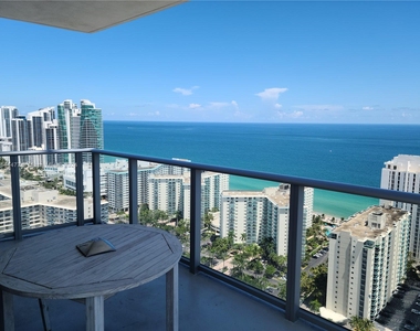 4010 S Ocean Dr - Photo Thumbnail 2