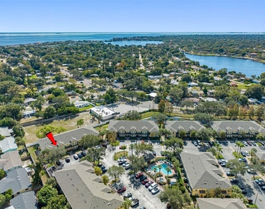 220 Coquina Bay Dr - Photo Thumbnail 1