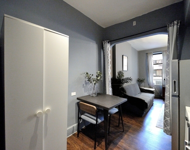 East 61 Street - Photo Thumbnail 14