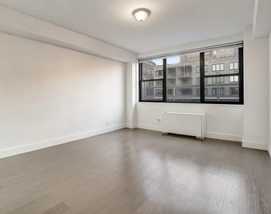 East 34th Street - Photo Thumbnail 5