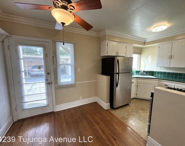 4239 Tujunga Avenue - Photo Thumbnail 7