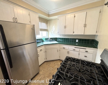 4239 Tujunga Avenue - Photo Thumbnail 4