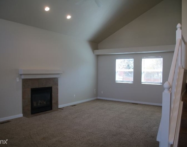 2651 Sunstone Dr - Photo Thumbnail 7