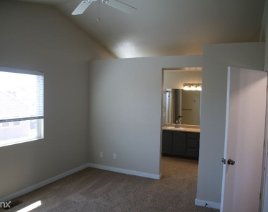 2651 Sunstone Dr - Photo Thumbnail 15