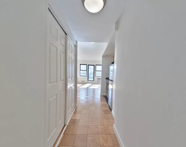 236 East 36th Street - Photo Thumbnail 2