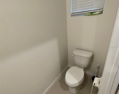 3237 Pleasant Willow Court - Photo Thumbnail 6