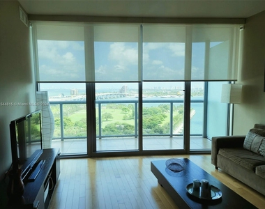 888 Biscayne Blvd - Photo Thumbnail 13