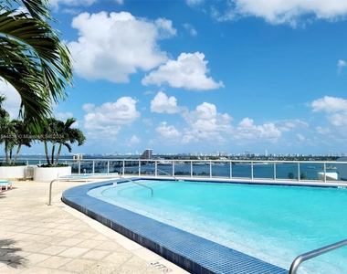 888 Biscayne Blvd - Photo Thumbnail 11