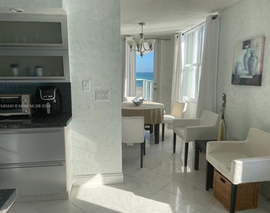 2751 S Ocean Dr - Photo Thumbnail 5