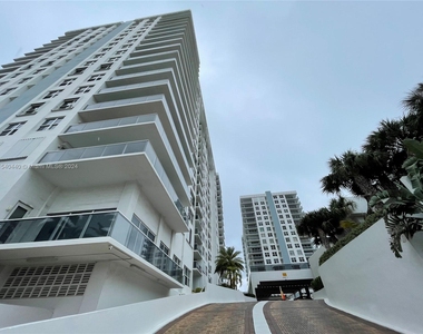 2751 S Ocean Dr - Photo Thumbnail 72