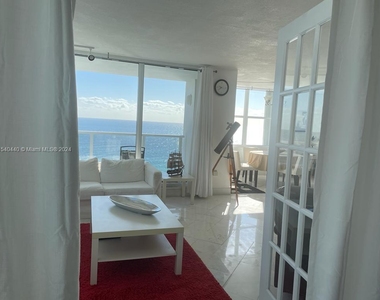 2751 S Ocean Dr - Photo Thumbnail 8