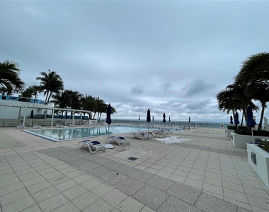 2751 S Ocean Dr - Photo Thumbnail 49