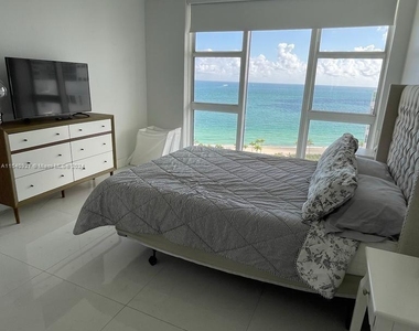 10275 Collins Ave - Photo Thumbnail 14