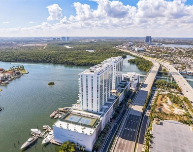 400 S Sunny Isles Blvd - Photo Thumbnail 34