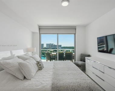 400 S Sunny Isles Blvd - Photo Thumbnail 17