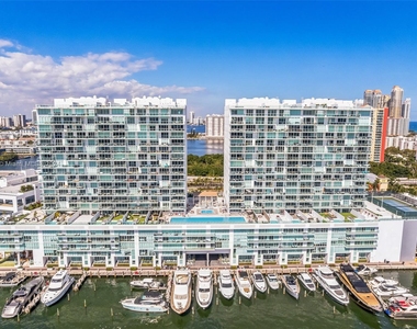 400 S Sunny Isles Blvd - Photo Thumbnail 0