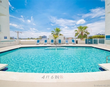 7600 Collins Ave - Photo Thumbnail 11