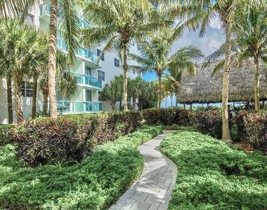 3901 S Ocean Dr - Photo Thumbnail 23