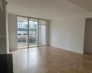 901 Brickell Key Blvd - Photo Thumbnail 3