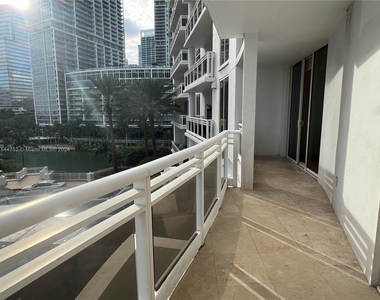 901 Brickell Key Blvd - Photo Thumbnail 4