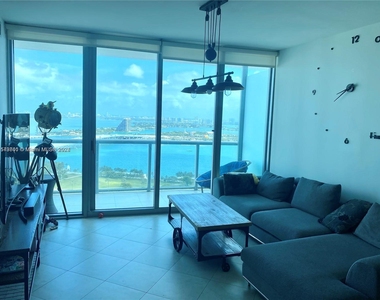 888 Biscayne Blvd - Photo Thumbnail 7